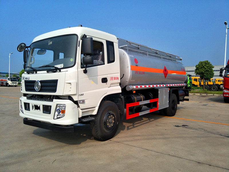 東風14方油罐車