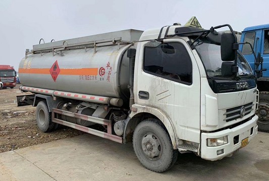 二手油罐車圖片