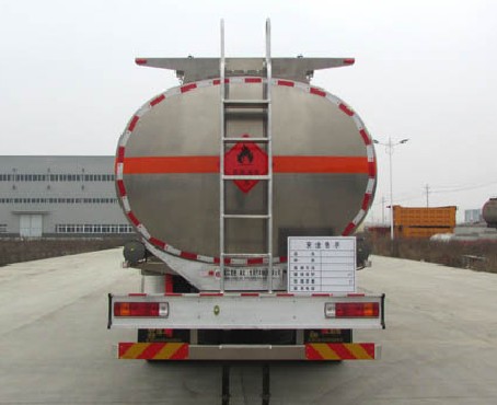 解放J6前四后八鋁合金油罐車圖片 解放J6前四后八鋁合金油罐車圖片