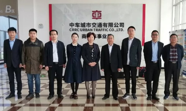 張家港市領(lǐng)導一行蒞臨湖北楚勝考察