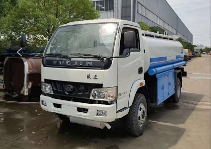 躍進5噸油罐車圖片